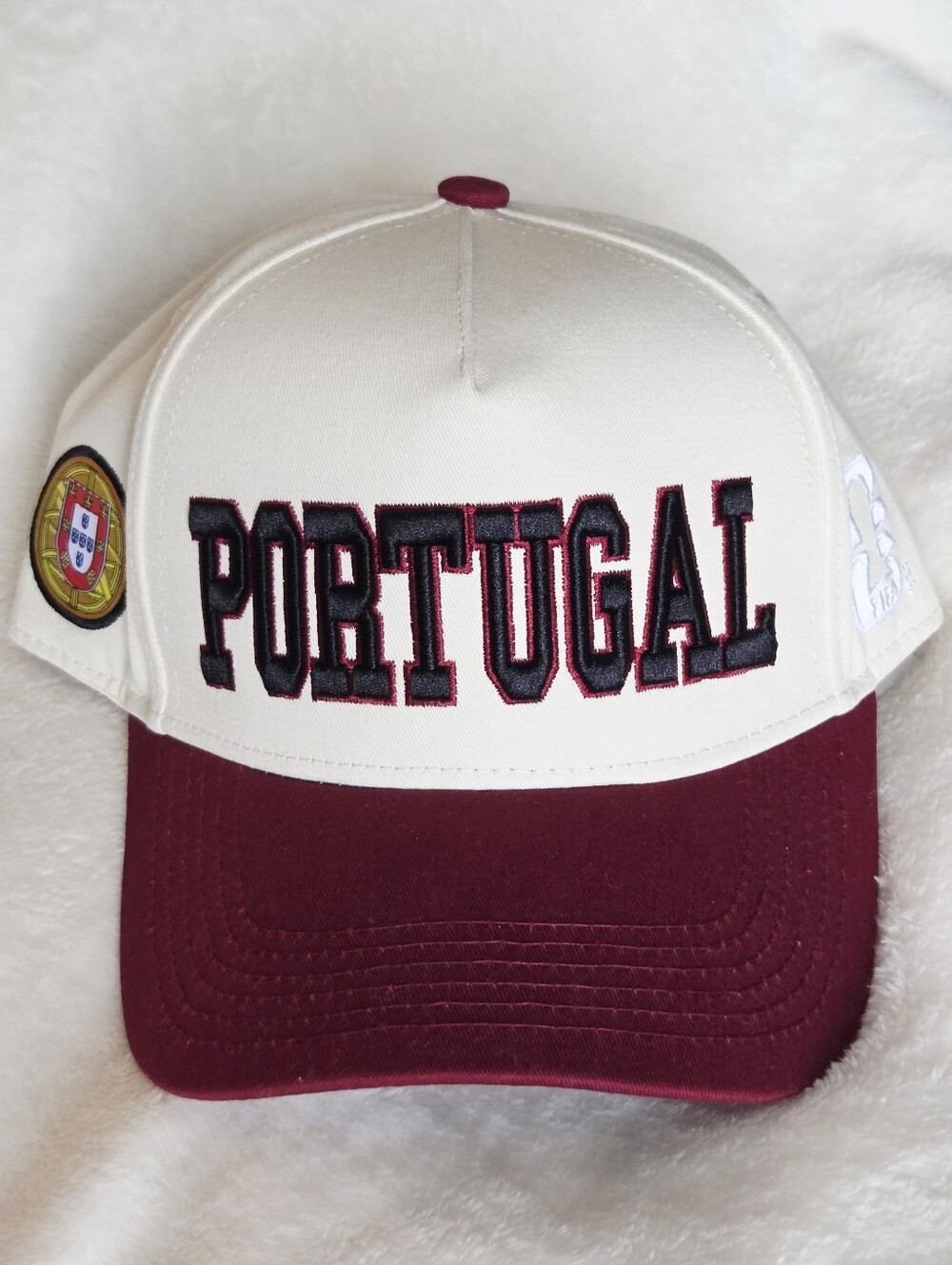 Official Fifa Italia Italy World Cup Soccer Hat White Maroon Embroidered Cap NWT